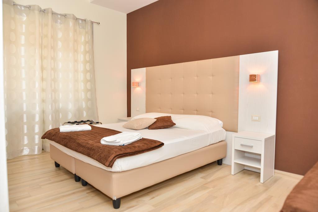 Your Rhome Рим Номер фото